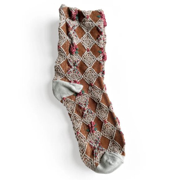 NWT Romantic Pink Violet Floral Textured Socks - Picture 1 of 5